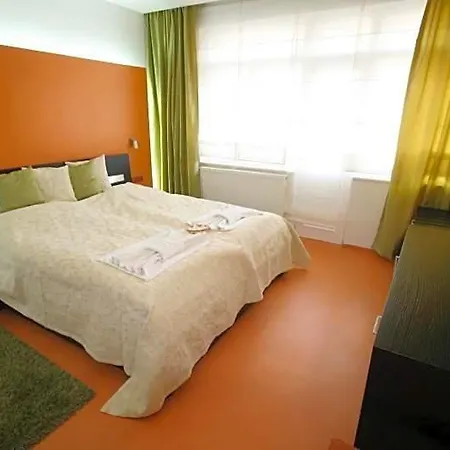 Hotel Krystal 3*