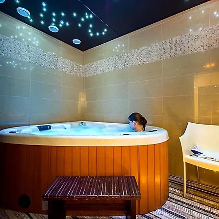 Krystal Hotel