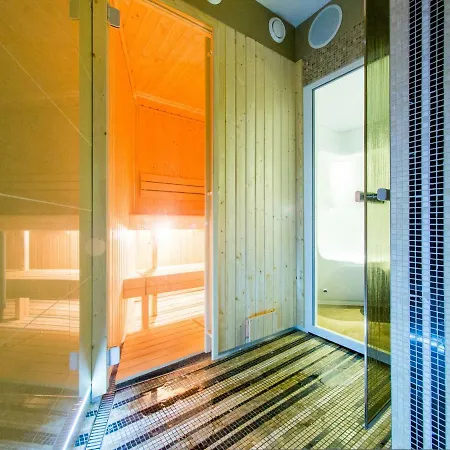 Hotel Krystal 3*