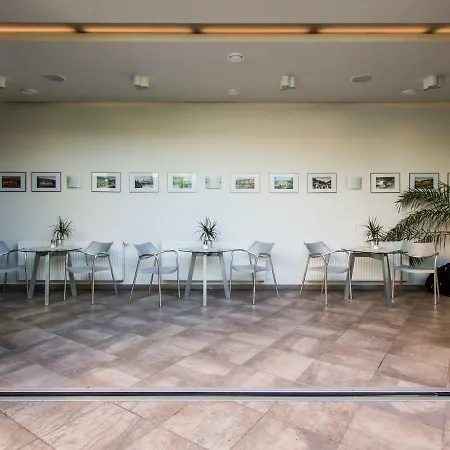Hotel Krystal 3*