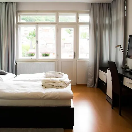 Hotel Krystal 3*
