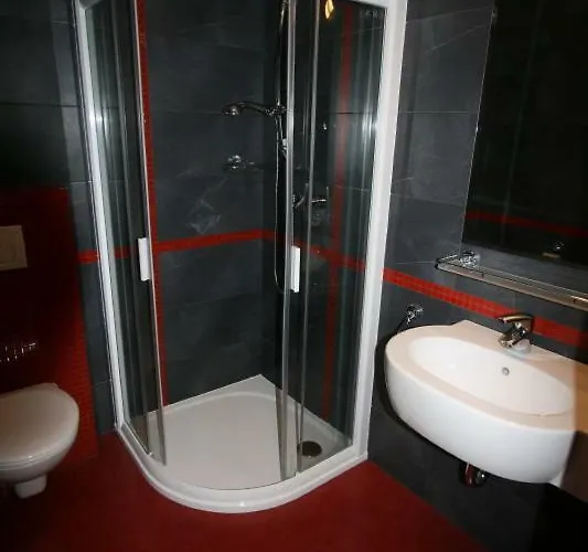 Hotell Krystal 3*